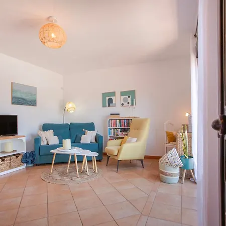 Holiday home Encantadora Casa Tara