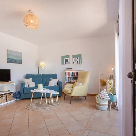 Encantadora Casa Tara بيت للعطل *